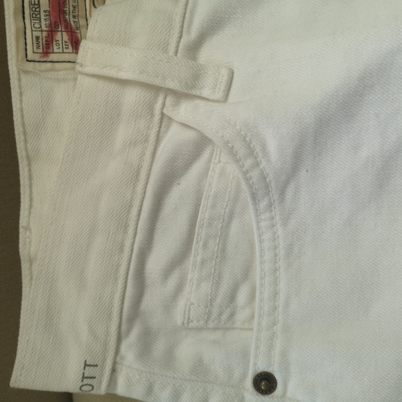 White denim skirt. - Picture 5 of 13